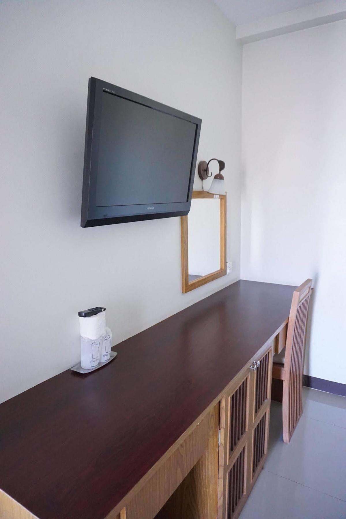 Ud Residence Удон Тани Екстериор снимка