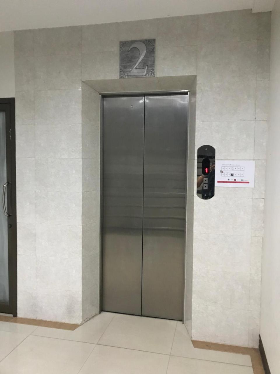Ud Residence Удон Тани Екстериор снимка